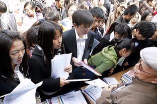 申花队新帅斯卢茨基培养出厄德高、克瓦拉茨赫利亚等一流球员